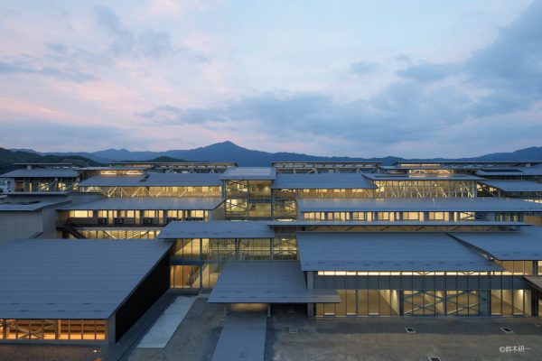 京都府立　京都学歴彩館